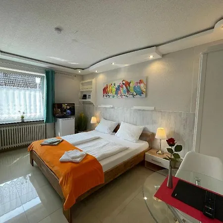 여관 Kenny & Henry