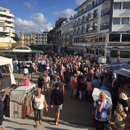 Kenny & Henry 여관 3*